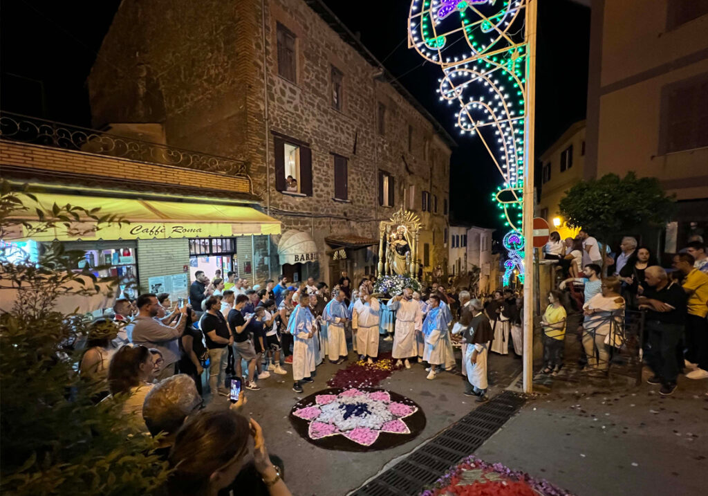 la processione la madonna del carmine